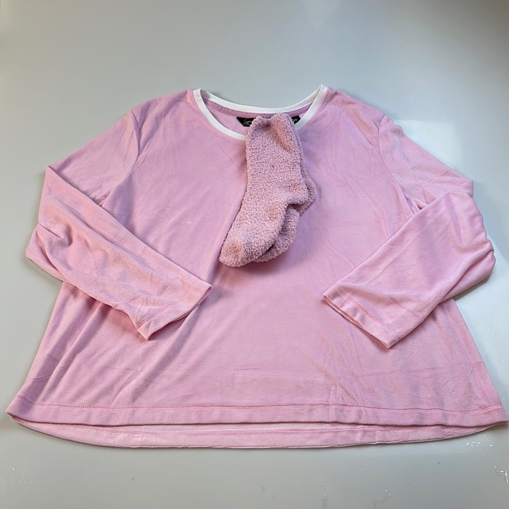 Noire Jasmine Rose Women Sweaters With Socks                           X24-34